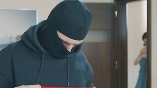 Girl pretended to be blind to save herself