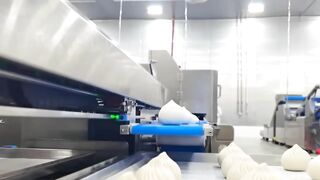 China Pork Factory How to grind whole pigs make dumplings   Chinese Pig Farm