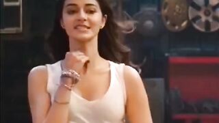 Ananya Pandey looks so good in jeans. I feel like I might fall in love with her after seeing her.