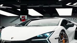 2024 Lamborghini Revuelto finished in Bianco Monocerus_1080p