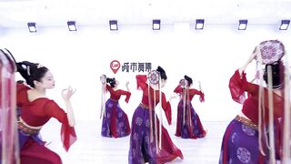 Exotic classical dance “Dancing under the moon” a red dress directly into my heart Ba on!