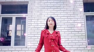 Brainwashed by this dance! Can't jazz step, make do! # Get high to the beat # Lee Won-young's hip-twisting dance