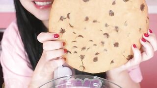 Asmr kohl