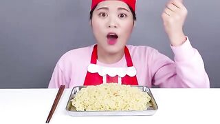 Telur Ayam Mie Kacang Hitam Mukbang DONA