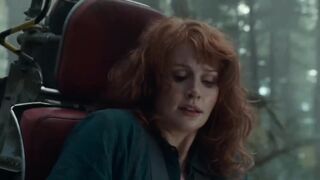 Claire Hides From The Therizinosaurus _ Jurassic World_ Dominion (2022)