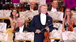 Try not to cry ???? 15 year old Emma Kok sings Voilà with Andre Rieu (full length)