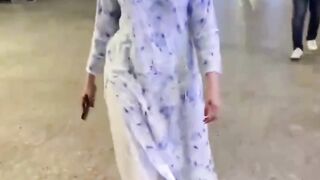 Tamannaah Bhatia Snapped At Airport #tamannaahbhatia #short #youtubeshort #shorts #trending #viral #shortvideo
