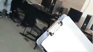 اپنی استانی کا عاشق، ناکام ہونے پر پستول لیکر طالبات کو ہراساں کرنے کی کوشش ????.