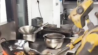 What a Cool Robot : Watching This Video