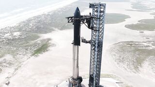 Stacking Starship #elonmusk #SpaceX