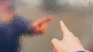 استمع واخشع