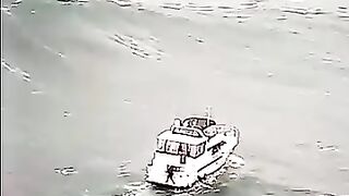 Un yate naufraga/////suscríbete ????