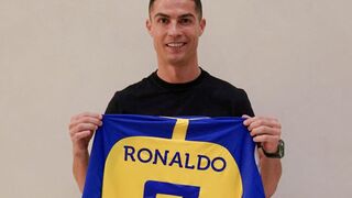 CRISTIANO RONALDO HAS FINALLY OFFICIALLY MOVED TO AL NASSR, A SAUDI ARABIAN CLUB