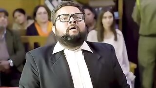 Judge ka dumb best friend ????
