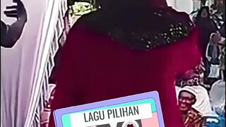 Lagu pilihan bikin emos!