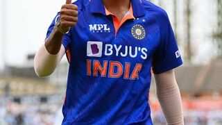 BoomeBumrah bowling