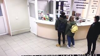 In Lyubertsy, a man could not stand the slowness of Russian post workers