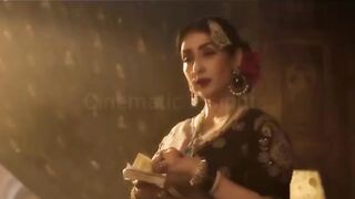 मल्लिका के तेवर ???????? Videos