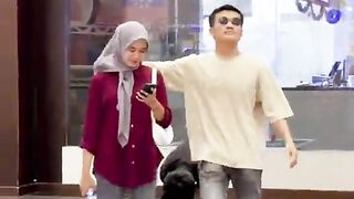 Prank Blind Man Hugging A Beautiful Girl
