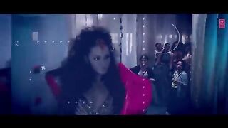 Mar jawaan lyrrical fashion Priyanka Chopra