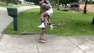 Marine Daughter Surprises Mom at Restaurent !