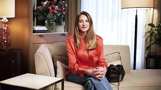 Inside Shailene Woodley's Loewe Squeeze Bag  In The Bag