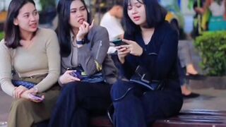 Funny Prank Of Three Beautiful girl