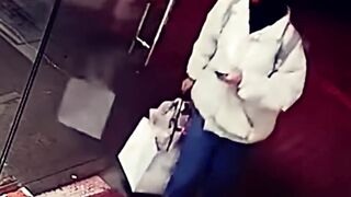 Soldier Returns Home And Surprises Mother At Her Shop ????❤️