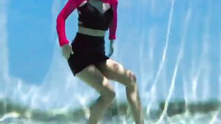 Dance everybody / underwater / pool