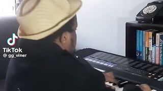 Omg! You will loose your ribs with laughter