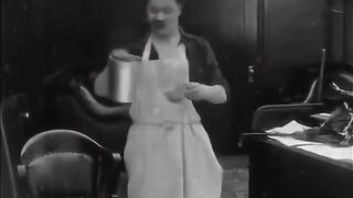 Charlie Chaplin 13