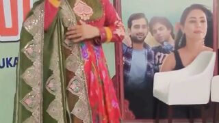 Hina Khan's ethnic look as she gets spotted in the city #hinakhan #short #youtubeshort #shorts #trending #viral #shortvideo