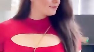 Woow beauty in Red skirt