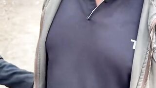 Ye kon he kdr le kar ja rehe ho es ko