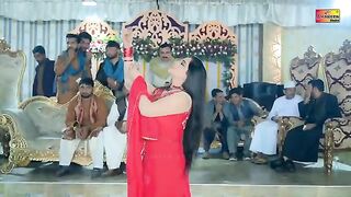 Mumtaz molai