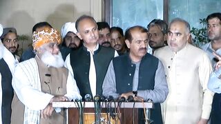 Good News For Imran Khan! Maulana Fazal ur Rehman Gives Big Surprise to Govt _ Dunya News.