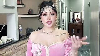 GIrl funny 1668