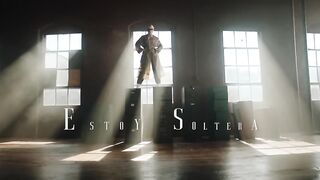 Leslie Shaw_ Thalia_ Farina - Estoy Soltera (Официальное видео)(720P_HD).