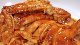 Hainanese chicken in simple soy sauce