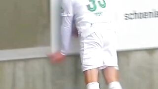 Comedy Moments in Football 4