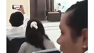 Ngajar di perguruan tinggi