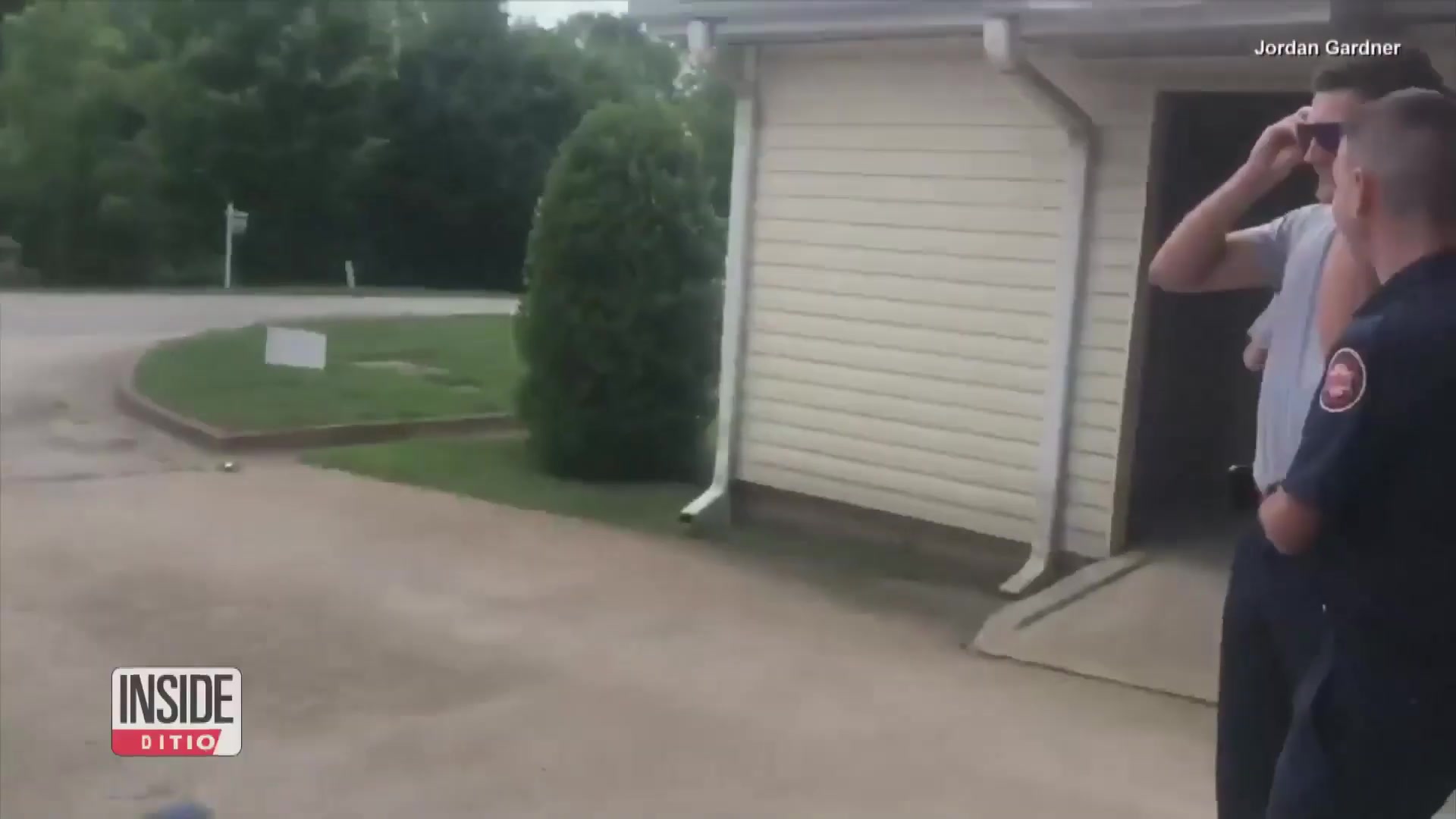 Colorblind Firefighter Cries Seeing American Flag in Color - Febspot