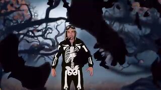_The Creepy Crawl__ Dance Song ???????? ___ Danny Go_ Kids Halloween Trick or Treat Music(360P)