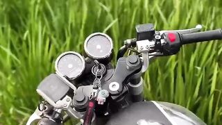Royal Enfield 2