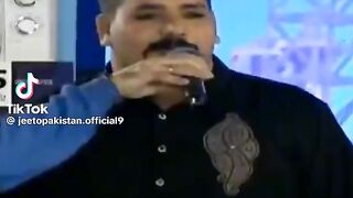 Poma phelwan in desi dance