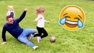 COMEDY-FOOTBALL-FUNNIEST-FAILS--TRY-NOT_TO_LAUGH