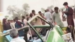 خطرناک سڑک حادثے کی ویڈیو