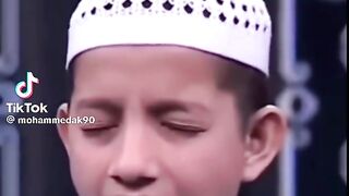 Allah Akubar! He_can't speak_but_allah_gave_him_voice_to_recite_quran#