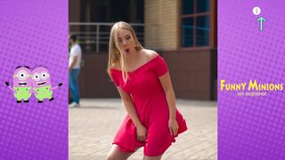 Awkward Moments While Wearing A Skirt.