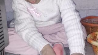 Firs time Baby girl vegetabl ki cutting karti